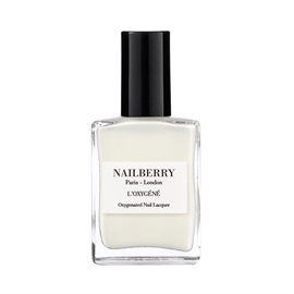 Nailberry - White Mist hos parfumerihamoghende.dk